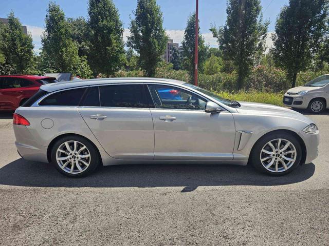 JAGUAR XF usata, con Autoradio