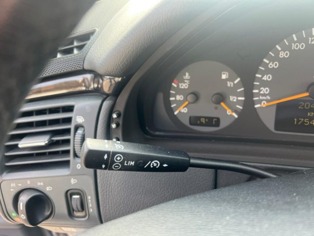 MERCEDES-BENZ E 320 usata, con Sedile posteriore sdoppiato