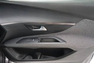 PEUGEOT 5008 usata, con Airbag testa