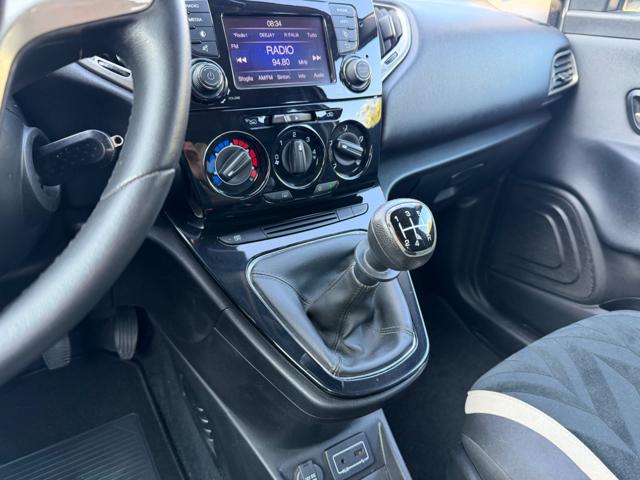 LANCIA Ypsilon usata, con USB