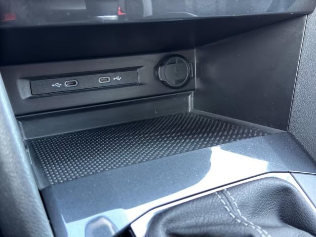 VOLKSWAGEN Tiguan usata, con Fari LED