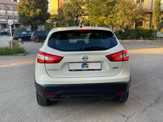 NISSAN Qashqai usata, con Autoradio