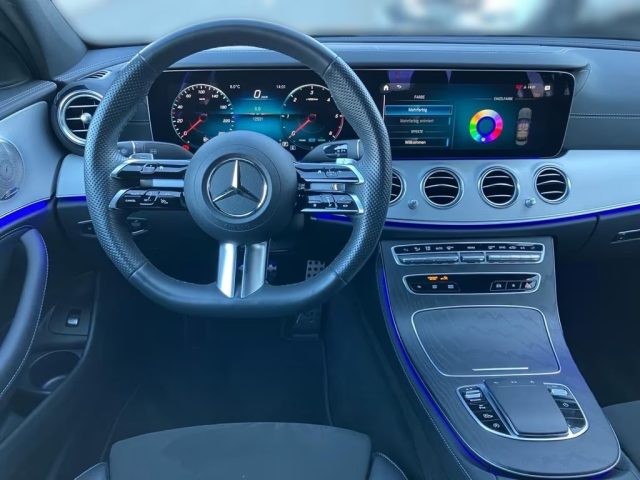 MERCEDES-BENZ E 220 usata, con Controllo trazione