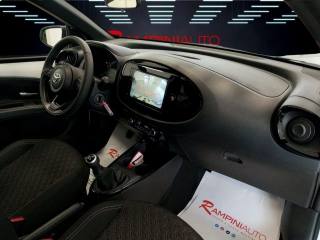 TOYOTA Aygo X usata 18