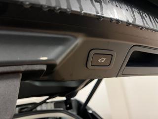 LAND ROVER Range Rover Velar usata, con Cruise Control