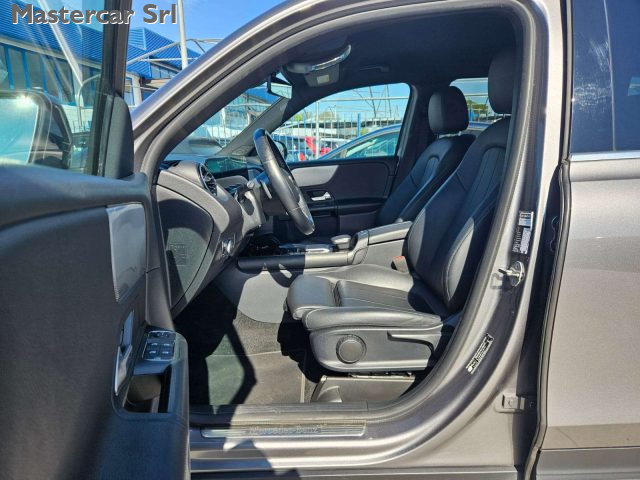 MERCEDES-BENZ GLB 200 usata 9