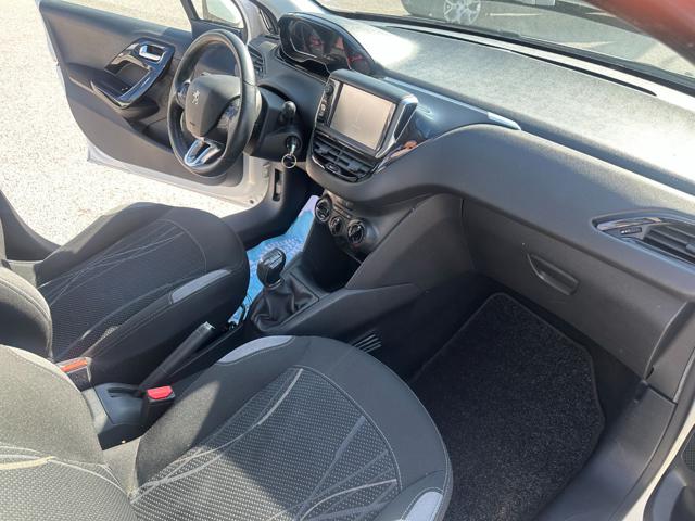 PEUGEOT 208 usata, con Park Distance Control