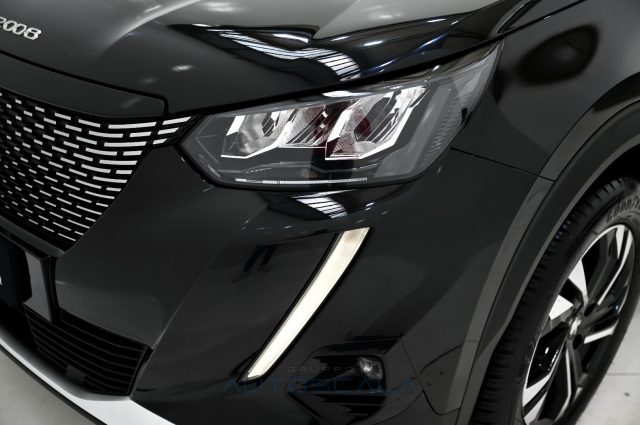 PEUGEOT 2008 usata, con Touch screen