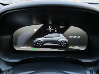 TOYOTA Yaris usata, con Sound system