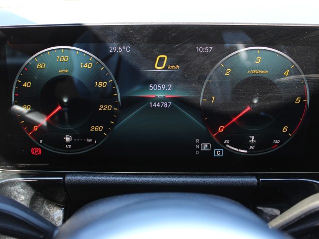 MERCEDES-BENZ GLA 200 usata, con Luci diurne LED