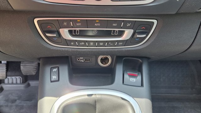 RENAULT Scenic usata, con Bluetooth