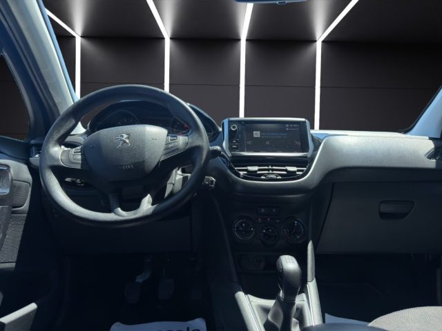 PEUGEOT 208 usata, con USB