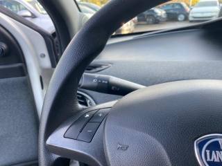 LANCIA Ypsilon usata, con ESP