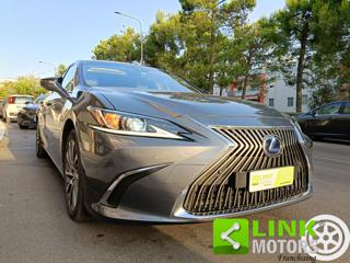 LEXUS ES 300 usata, con Autoradio