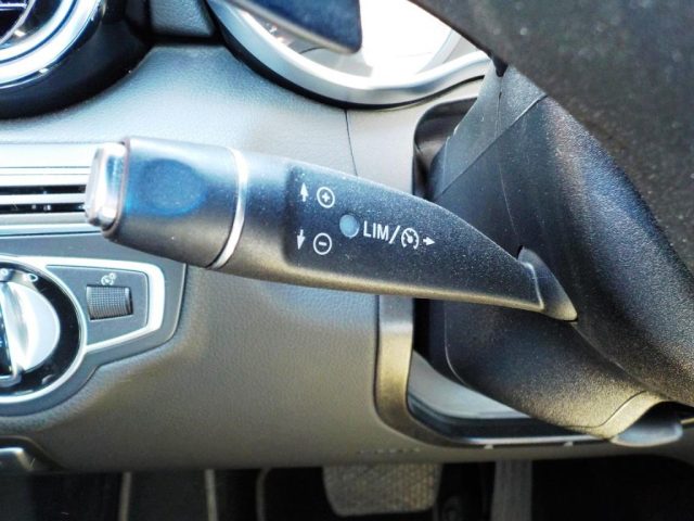 MERCEDES-BENZ C 220 usata, con Sensore di luce