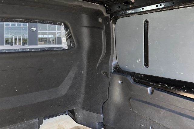 RENAULT Trafic usata, con Sensori di parcheggio posteriori