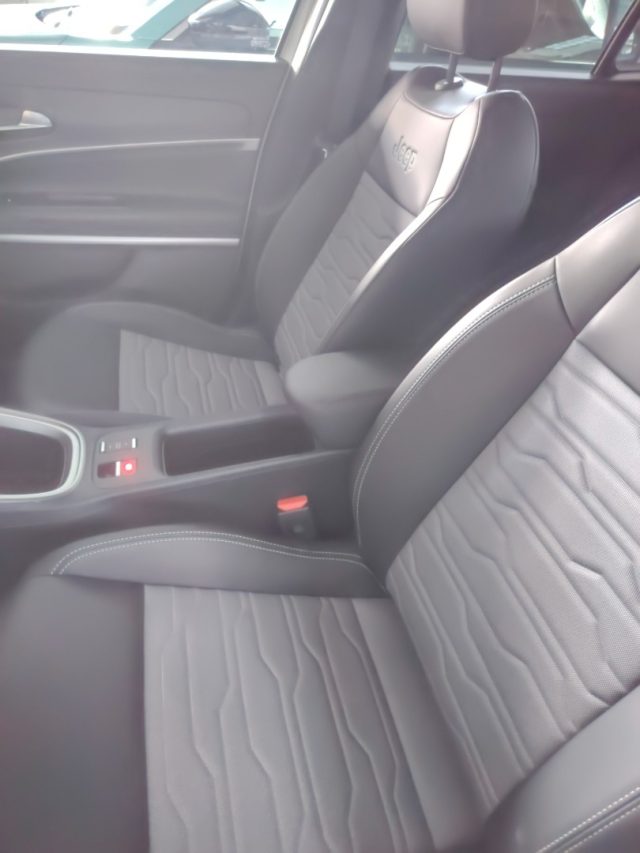 JEEP Avenger usata, con Sedile posteriore sdoppiato