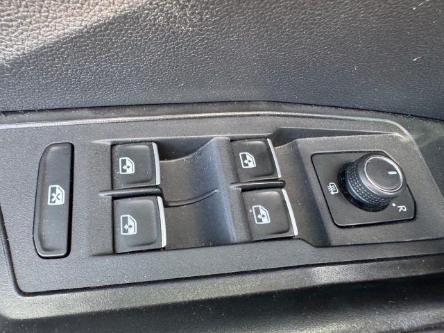 VOLKSWAGEN T-Roc usata, con Cerchi in lega