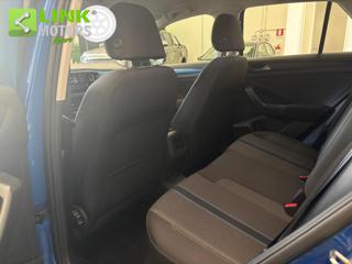 VOLKSWAGEN T-Roc usata, con Autoradio digitale