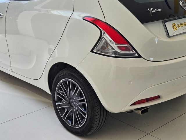LANCIA Ypsilon usata, con Autoradio