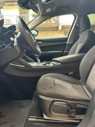 ALFA ROMEO Stelvio usata, con Alzacristalli elettrici