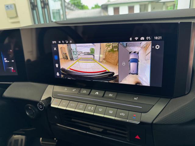 OPEL Astra usata, con Park Distance Control