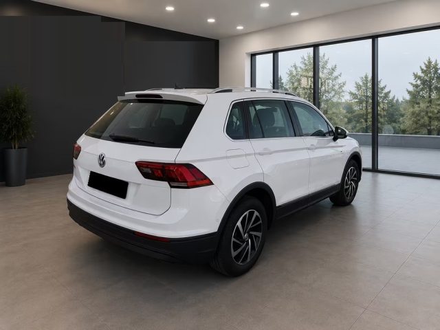 VOLKSWAGEN Tiguan usata, con Airbag Passeggero