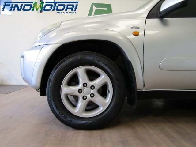 TOYOTA RAV 4 usata, con Alzacristalli elettrici