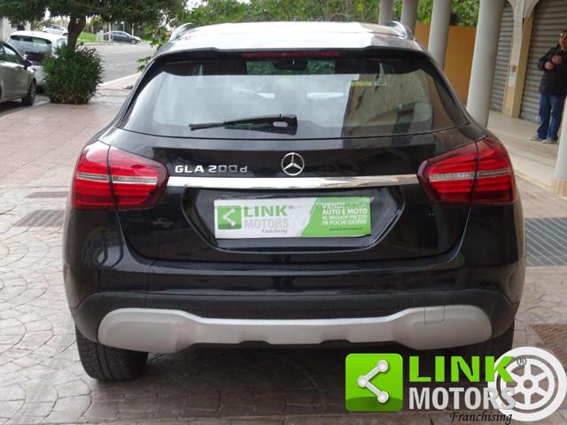 MERCEDES-BENZ GLA 200 usata, con Cerchi in lega