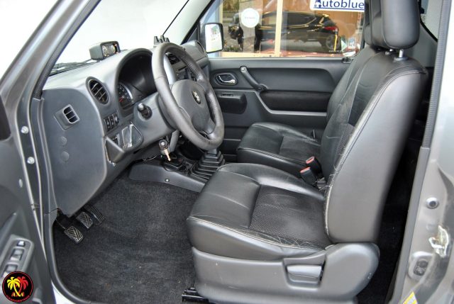 SUZUKI Jimny usata, con Cerchi in lega