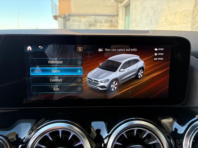 MERCEDES-BENZ GLA 180 usata, con USB