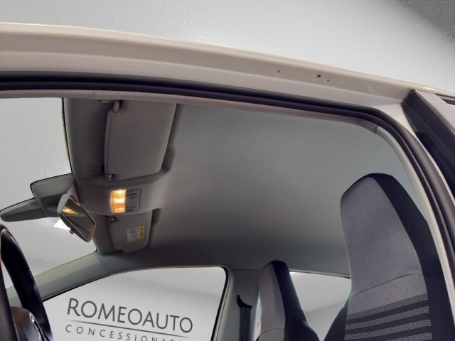 VOLKSWAGEN up! usata, con Sensore di pioggia