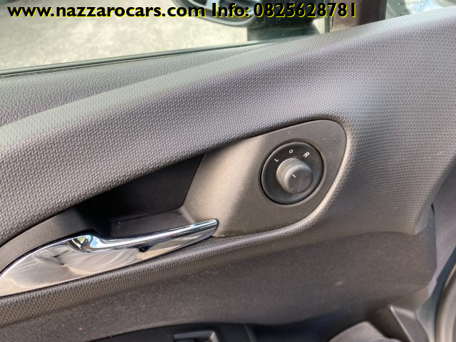 OPEL Meriva usata, con MP3
