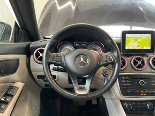MERCEDES-BENZ CLA 200 usata, con Fari LED