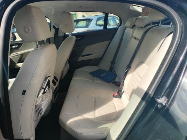 JAGUAR XE usata, con Fari Xenon