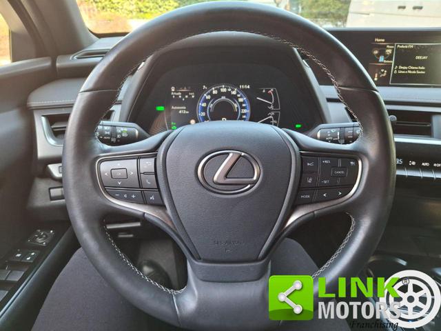 LEXUS UX 250h usata, con Alzacristalli elettrici