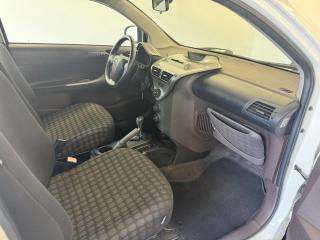 TOYOTA iQ usata, con ESP