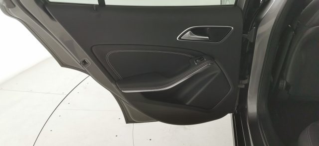 MERCEDES-BENZ GLA 200 usata, con Volante multifunzione