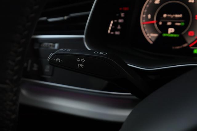 AUDI Q8 usata, con Frenata d