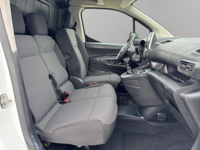 OPEL Combo usata, con Specchietti laterali elettrici