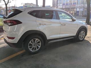 HYUNDAI Tucson usata, con Autoradio