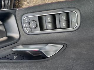 MERCEDES-BENZ CLA 200 usata, con Park Distance Control