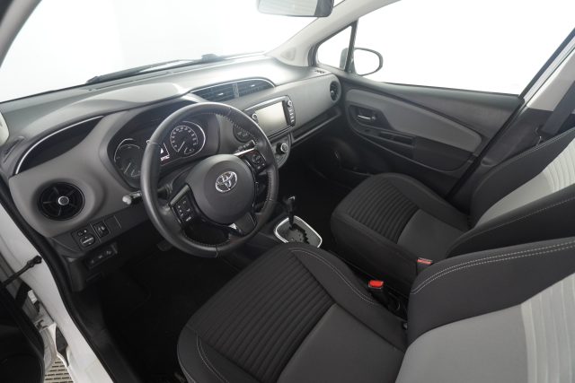 TOYOTA Yaris usata 1