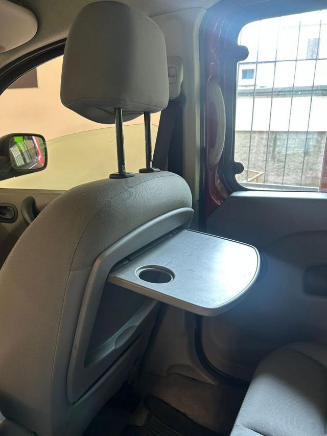 RENAULT Kangoo usata 20
