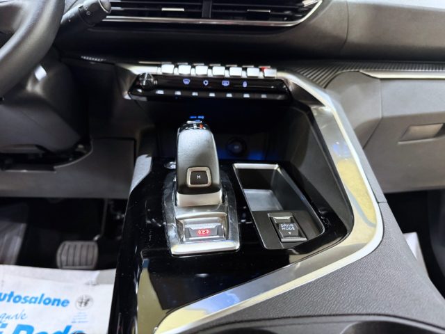 PEUGEOT 3008 usata, con Luci diurne LED