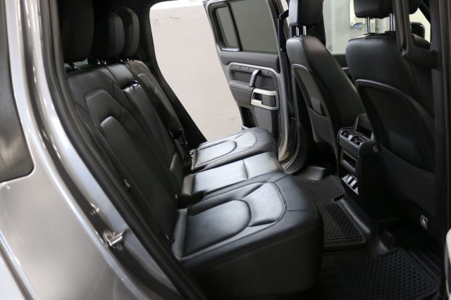 LAND ROVER Defender usata, con Controllo automatico clima