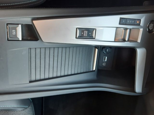 PEUGEOT 308 usata, con Servosterzo