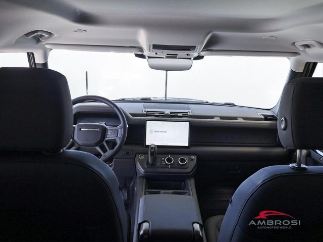 LAND ROVER Defender usata 8