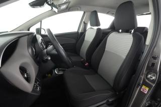 TOYOTA Yaris usata 2