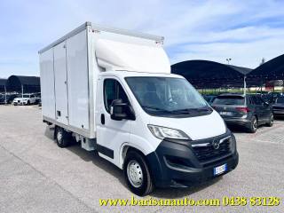 OPEL Movano usata, con Airbag